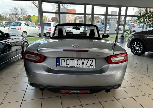 Fiat 124 Spider cena 78800 przebieg: 79800, rok produkcji 2019 z Lwówek małe 121